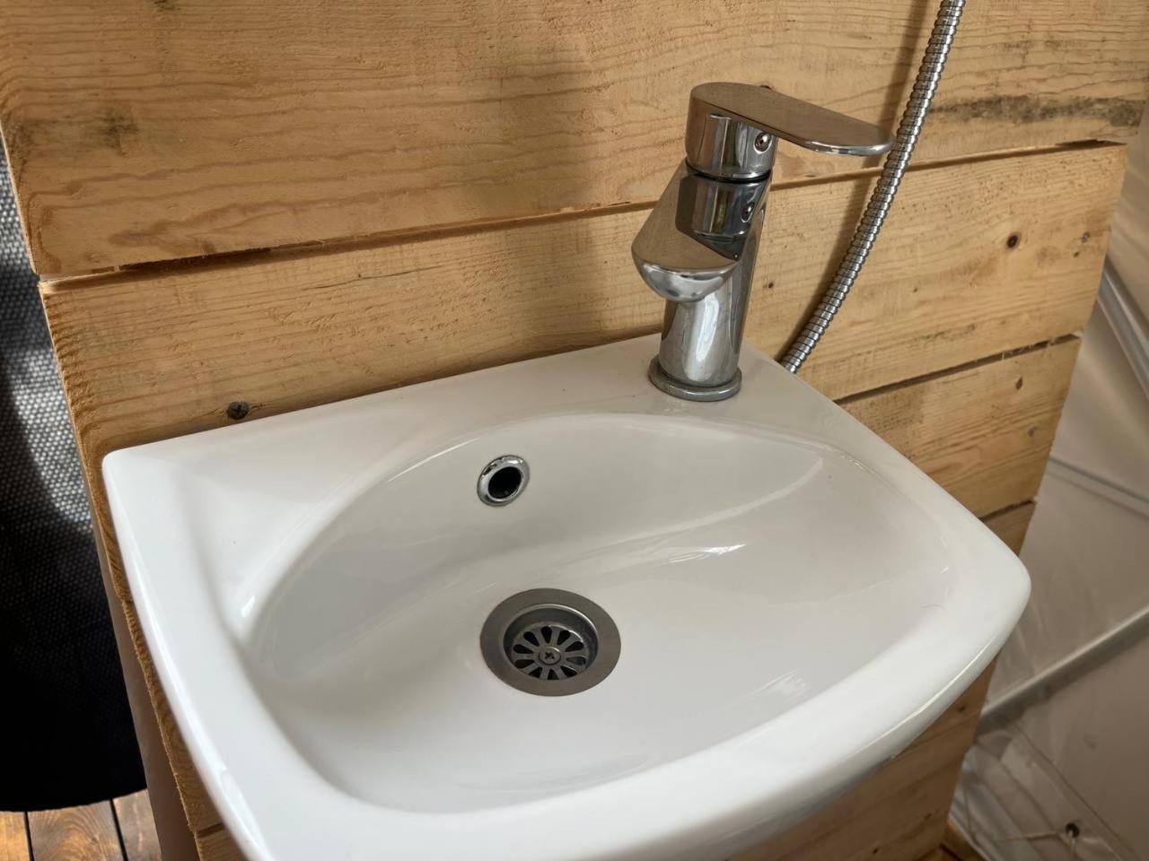 Glamping Rose Hotel Radovici Bagian luar foto